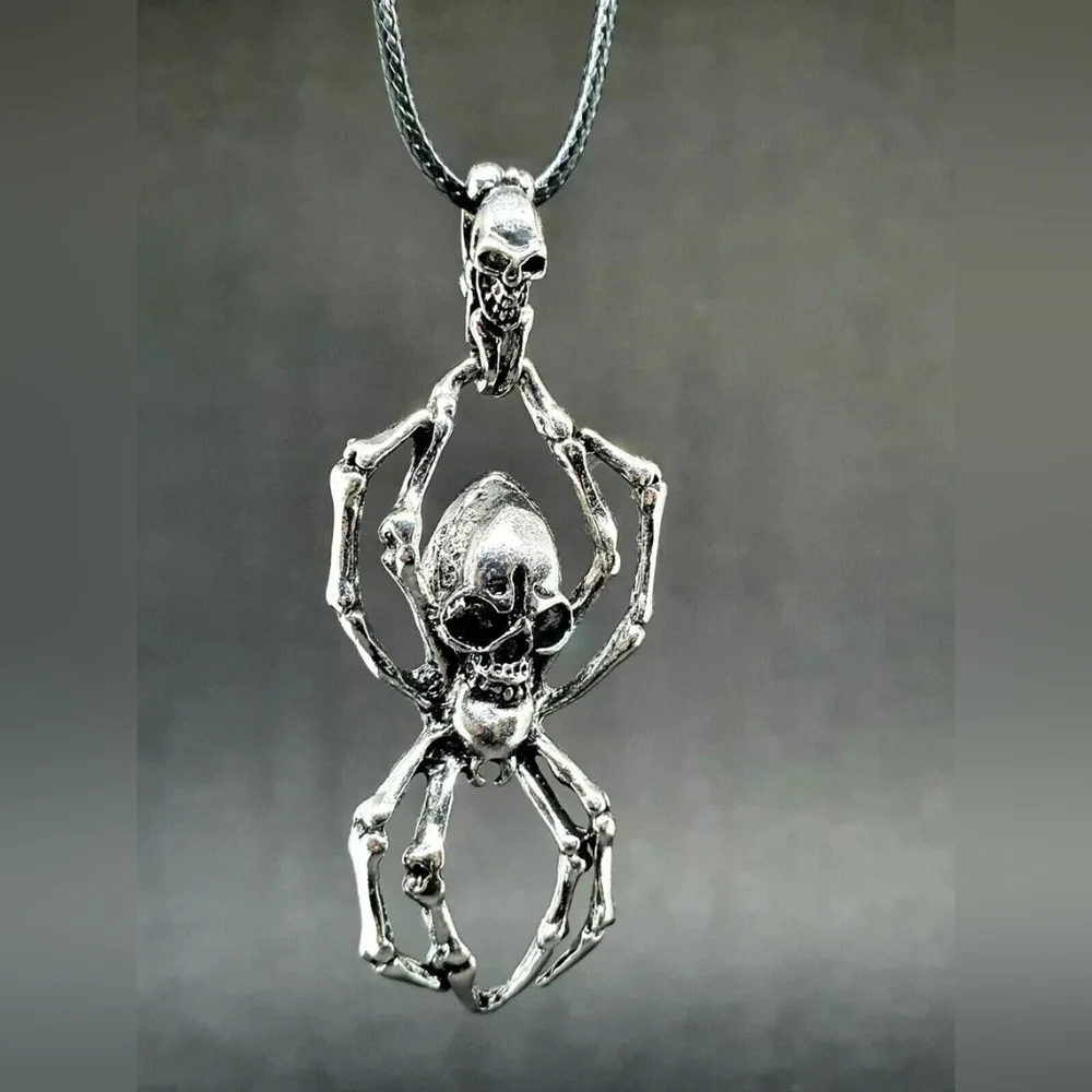 Double Skull Spider Necklace (New)